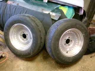 Illustration for article titled Easiest, cheapest way to polish old aluminum wheels?